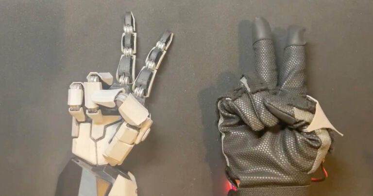 Read more about the article Cool Robotic Hand That Can Be Controlled Remotely