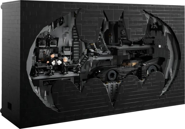 Read more about the article Lego Batman Shadow Box Discontinued – Get The Elaborate, 4,000-Piece Batcave Before It’s Gone